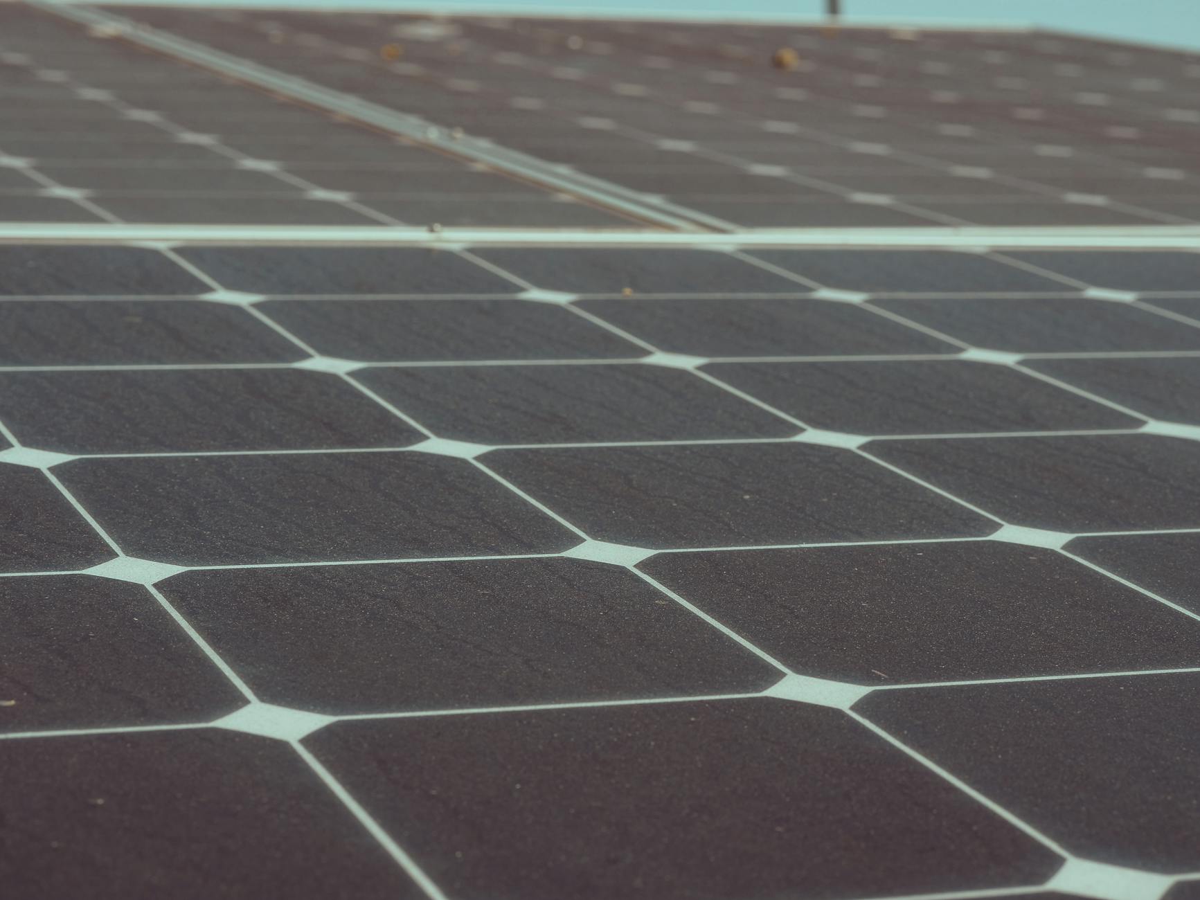 Tecnologías Emergentes en Energía Solar: Avances y Aplicaciones Futuras