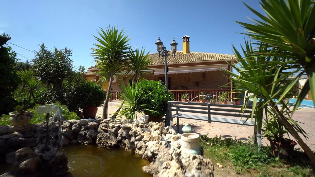 chalet con piscina baratos en jaén