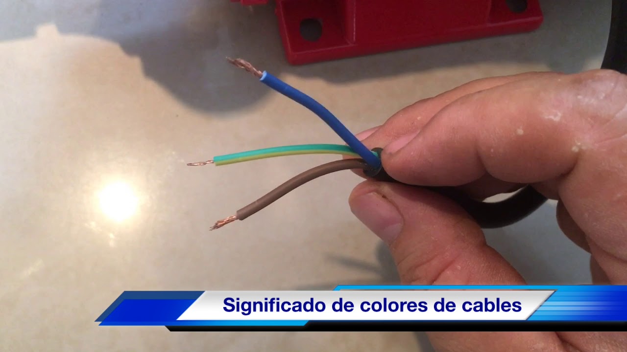de que color es el cable l