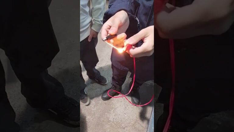 fenómeno eléctrico de no resistencia y de muy alta corriente